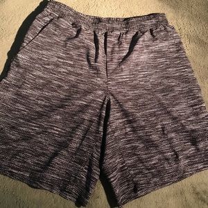 Lululemon Men’s Short, size large 9”